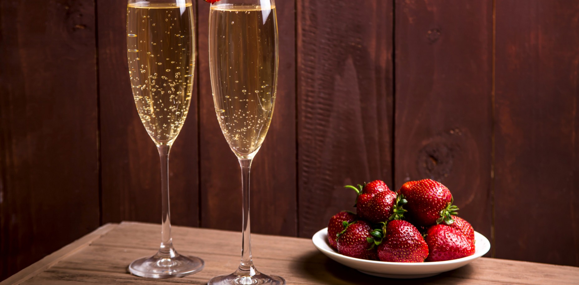 Visit Evabourne this weekend 12th & 13th Sept and take away a bottle of Prosecco and some delicious Strawberries.