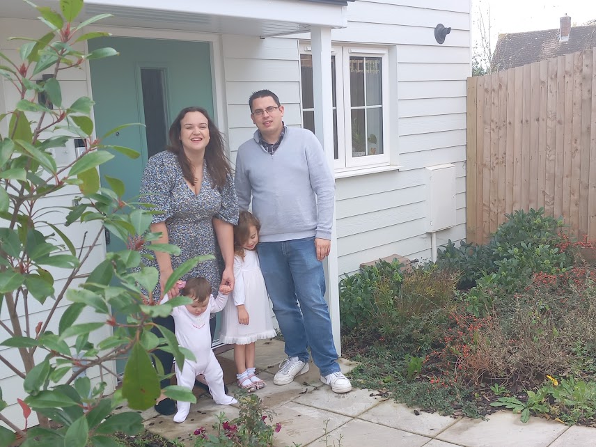 The Knott family find a new home that ticks all the boxes!